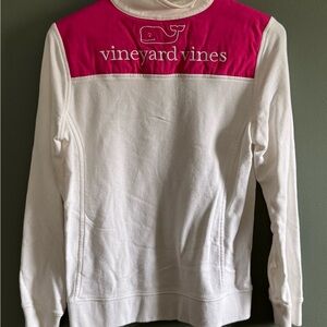 Vineyard Vines White Crewneck Sweater with Pink Yoke